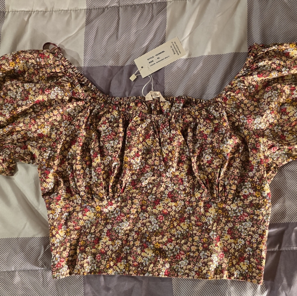 Juniors Sim & Sam floral crop top